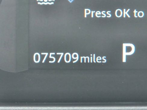 Used 2020 Land Rover Range Rover Velar S image 9