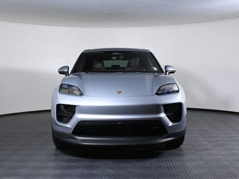Certified 2025 Porsche Macan Electric RWD image 10
