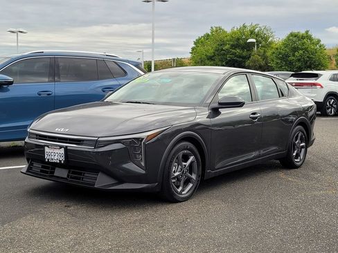 Used 2025 Kia K4 FWD image 10