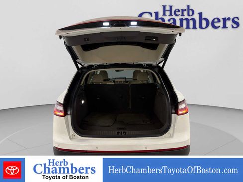 Used 2021 Lincoln Nautilus Reserve AWD/4WD image 4