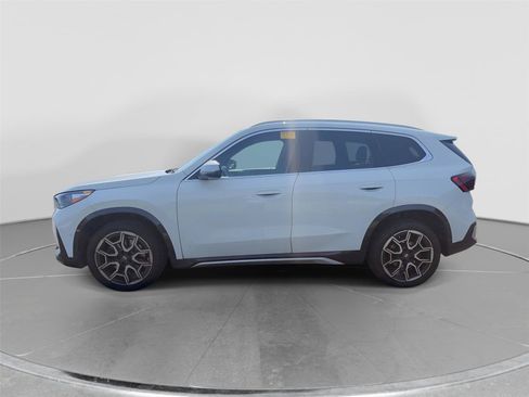 Used 2023 BMW X1 xDrive28i w/ Premium Package AWD/4WD image 2