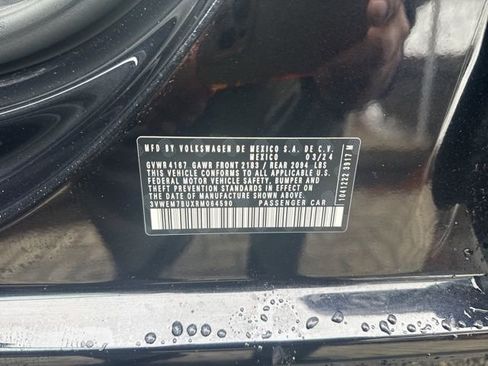 Used 2024 Volkswagen Jetta SE image 9
