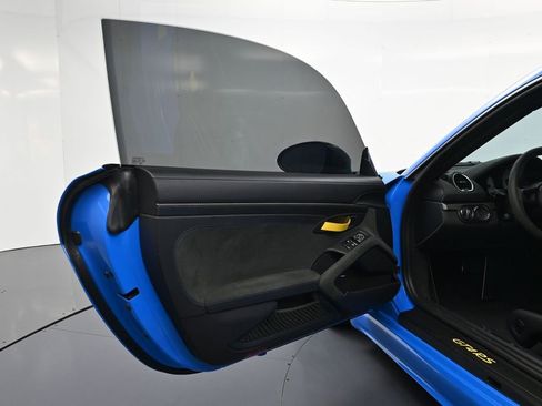 Used 2023 Porsche 718 Cayman GT4 RS RWD image 14