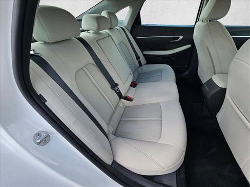 Used 2025 Hyundai Sonata SEL FWD image 18