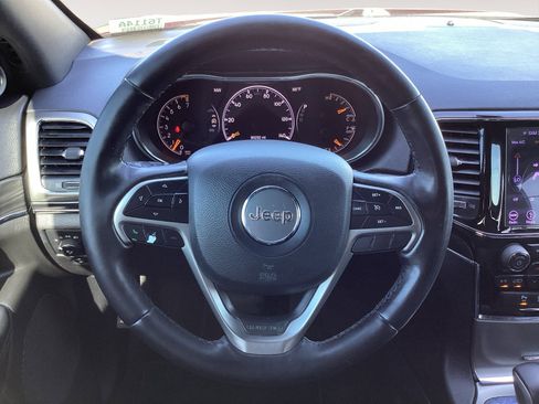 Used 2019 Jeep Grand Cherokee Limited image 18