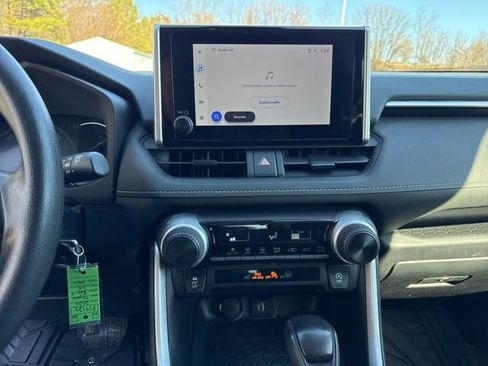 Used 2024 Toyota RAV4 LE image 17