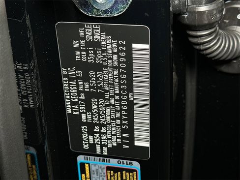 New 2025 Kia Telluride S image 33