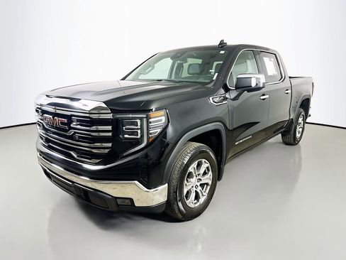Used 2025 GMC Sierra 1500 SLT RWD image 3