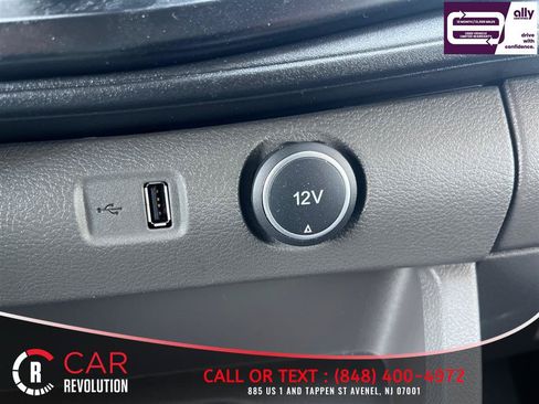 Used 2023 Ford Transit 250 Medium Roof AWD image 15