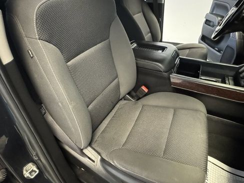 Used 2018 GMC Sierra 2500 SLE w/ Suspension Package, Off-Road AWD/4WD image 27