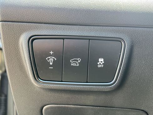 Certified 2023 Hyundai Tucson Limited AWD/4WD image 31