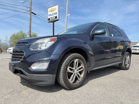 Used 2017 Chevrolet Equinox LT w/ Convenience Package image 2