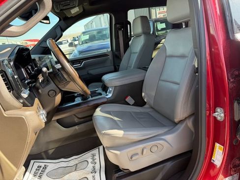Used 2023 GMC Sierra 1500 SLT w/ SLT Premium Plus Package AWD/4WD image 18