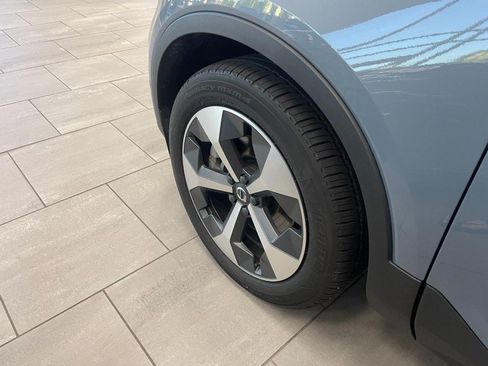 Used 2023 Volvo XC40 B5 Ultimate AWD/4WD image 4