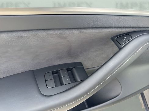 Used 2023 Tesla Model 3 Standard Range image 29