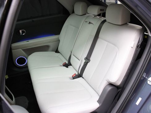 Used 2024 Hyundai Ioniq 5 Limited image 35