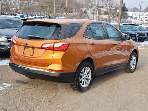Used 2018 Chevrolet Equinox LS image 5