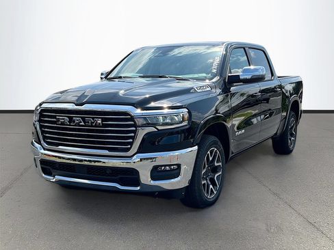 Used 2025 RAM 1500 Laramie AWD/4WD image 3