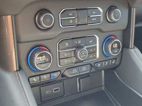Used 2024 Chevrolet Tahoe High Country w/ Premium Package 2 RWD image 29