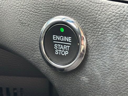 Used 2020 Ford Edge SE FWD image 14