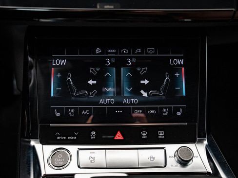 Used 2022 Audi e-tron Premium Plus w/ Premium Plus Package image 37