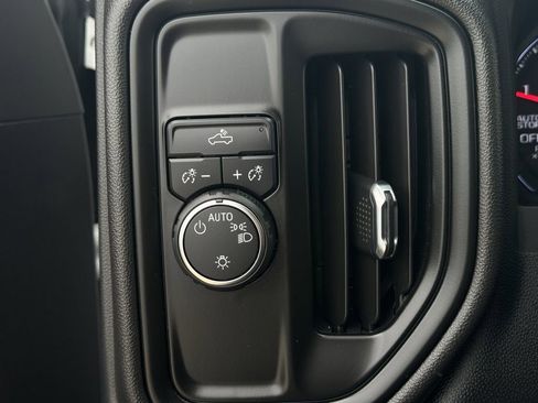 Used 2022 Chevrolet Silverado 1500 Custom RWD image 21