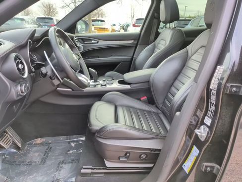 Used 2023 Alfa Romeo Stelvio Veloce image 20