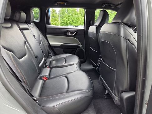Used 2024 Jeep Compass Limited AWD/4WD image 15