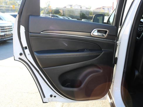 Used 2014 Jeep Grand Cherokee Limited AWD/4WD image 40