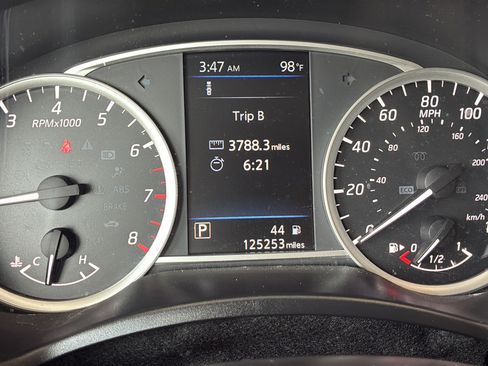 Used 2019 Nissan Sentra S FWD image 34