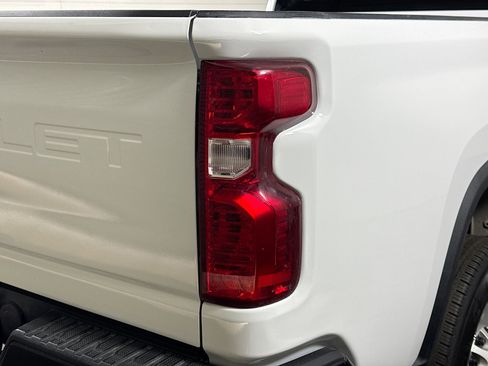 Used 2022 Chevrolet Silverado 2500 W/T w/ WT Fleet Convenience Package image 32