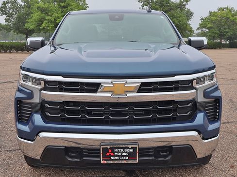 Used 2024 Chevrolet Silverado 1500 LT AWD/4WD image 10
