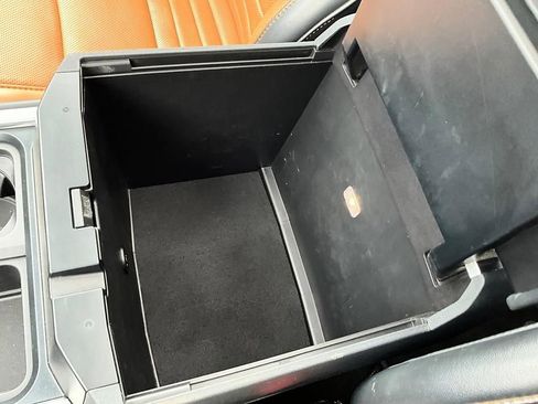 Used 2024 Ford F250 Platinum image 30