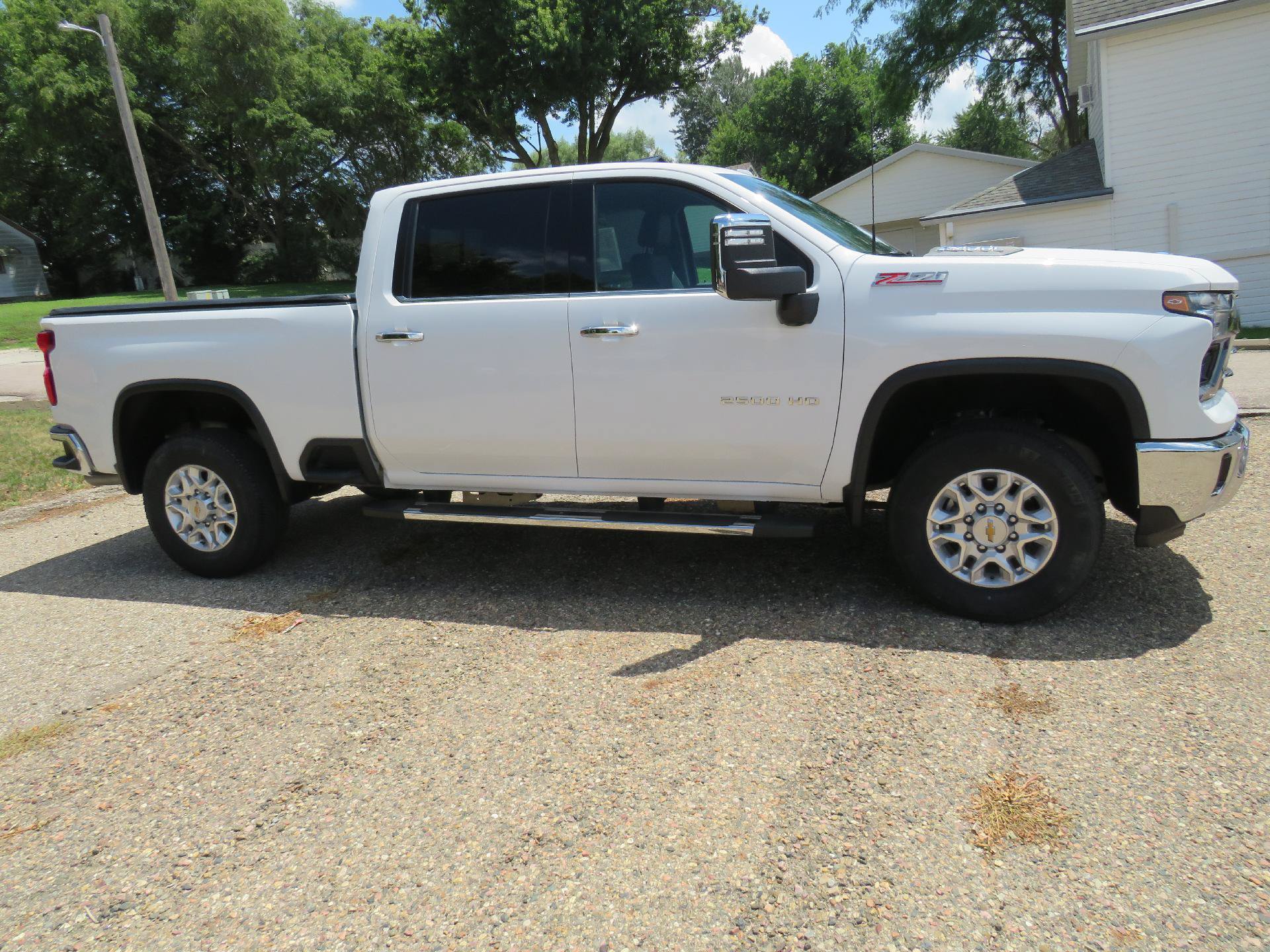 Used 2024 Chevrolet Silverado 2500 LTZ w/ LTZ Plus Package AWD/4WD image 15