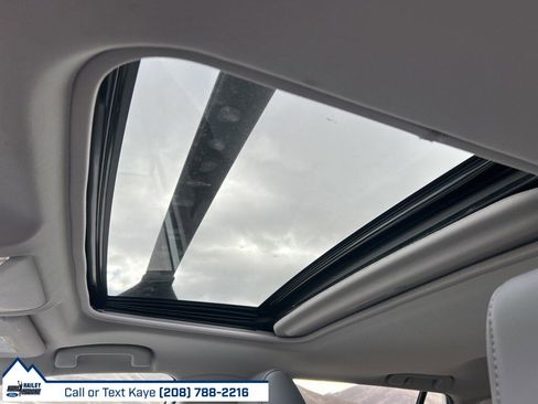 Used 2022 Toyota RAV4 XLE Premium image 36