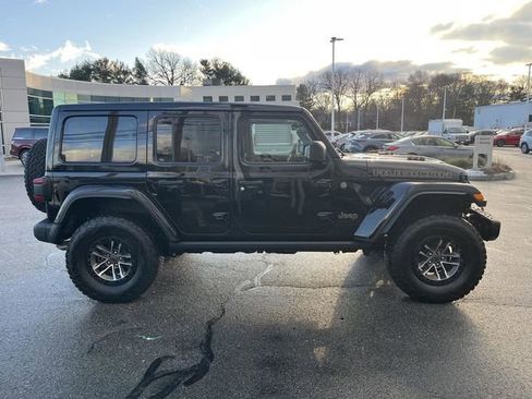 Used 2024 Jeep Wrangler Unlimited Rubicon 392 AWD/4WD image 2