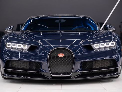 Used 2018 Bugatti Chiron image 2