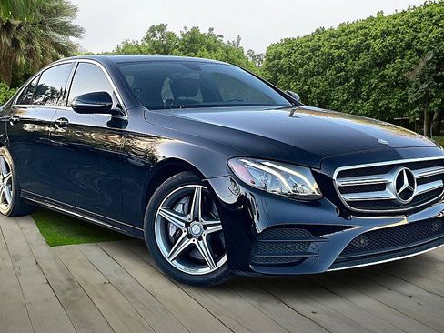 Used 2017 Mercedes-Benz E 300 4d Sedan E300 Luxury image 11