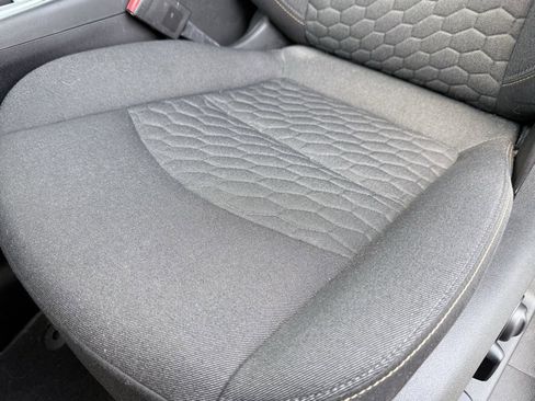 Used 2021 Chevrolet Equinox LT image 24