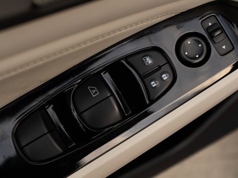 Used 2023 Nissan Altima 2.5 SL image 38