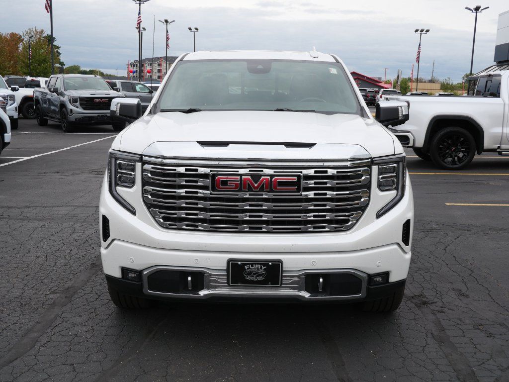 Used 2023 GMC Sierra 1500 Denali AWD/4WD image 4