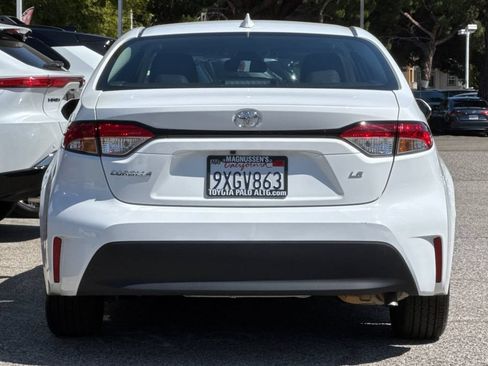 Certified 2025 Toyota Corolla LE w/ Convenience Package FWD image 4