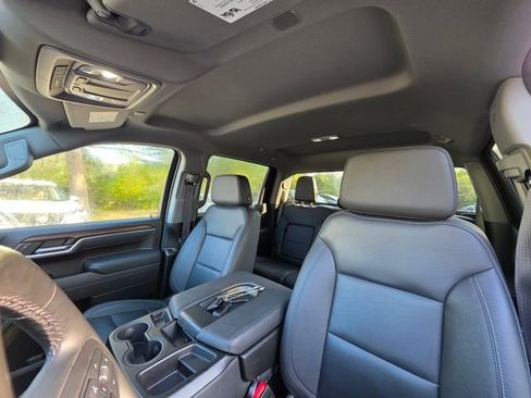 Used 2025 GMC Sierra 1500 SLT image 13
