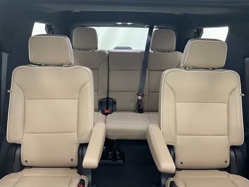 Used 2024 Chevrolet Tahoe Premier w/ Premium Package 2 image 16