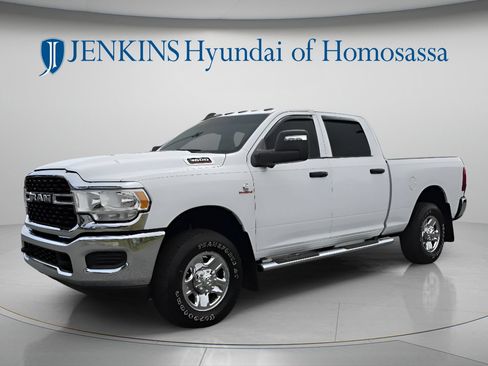 Used 2024 RAM 3500 Tradesman w/ Safety Group AWD/4WD image 9
