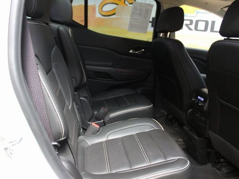 Used 2021 GMC Acadia Denali w/ GMC Pro Grade Package image 9