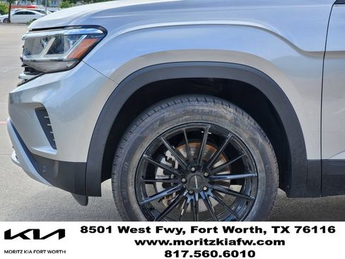 Used 2023 Volkswagen Atlas SE w/ Panoramic Sunroof Package AWD/4WD image 8