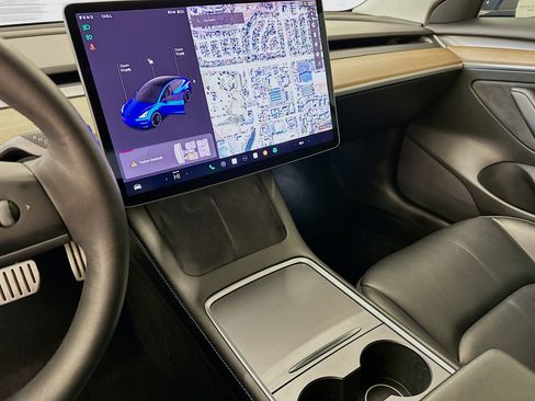Used 2022 Tesla Model 3 Performance image 25
