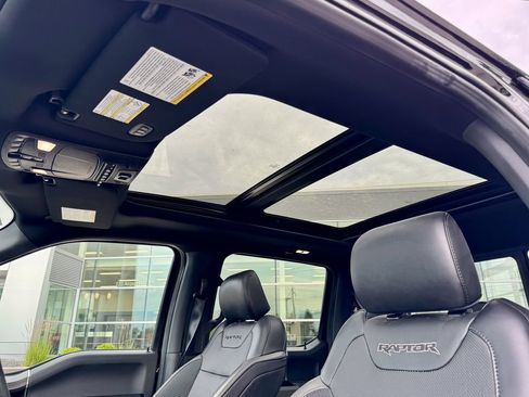 Used 2019 Ford F150 Raptor w/ Equipment Group 802A Luxury AWD/4WD image 11