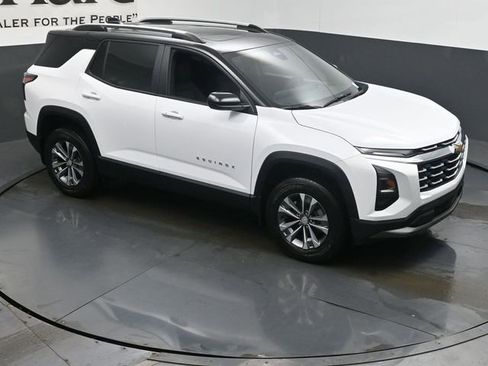 New 2026 Chevrolet Equinox LT w/ LPO, Floor Liner Package image 16